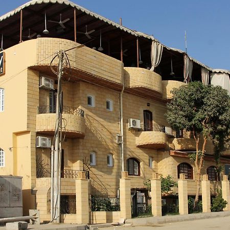 לוקסור Nile Valley Hotel מראה חיצוני תמונה