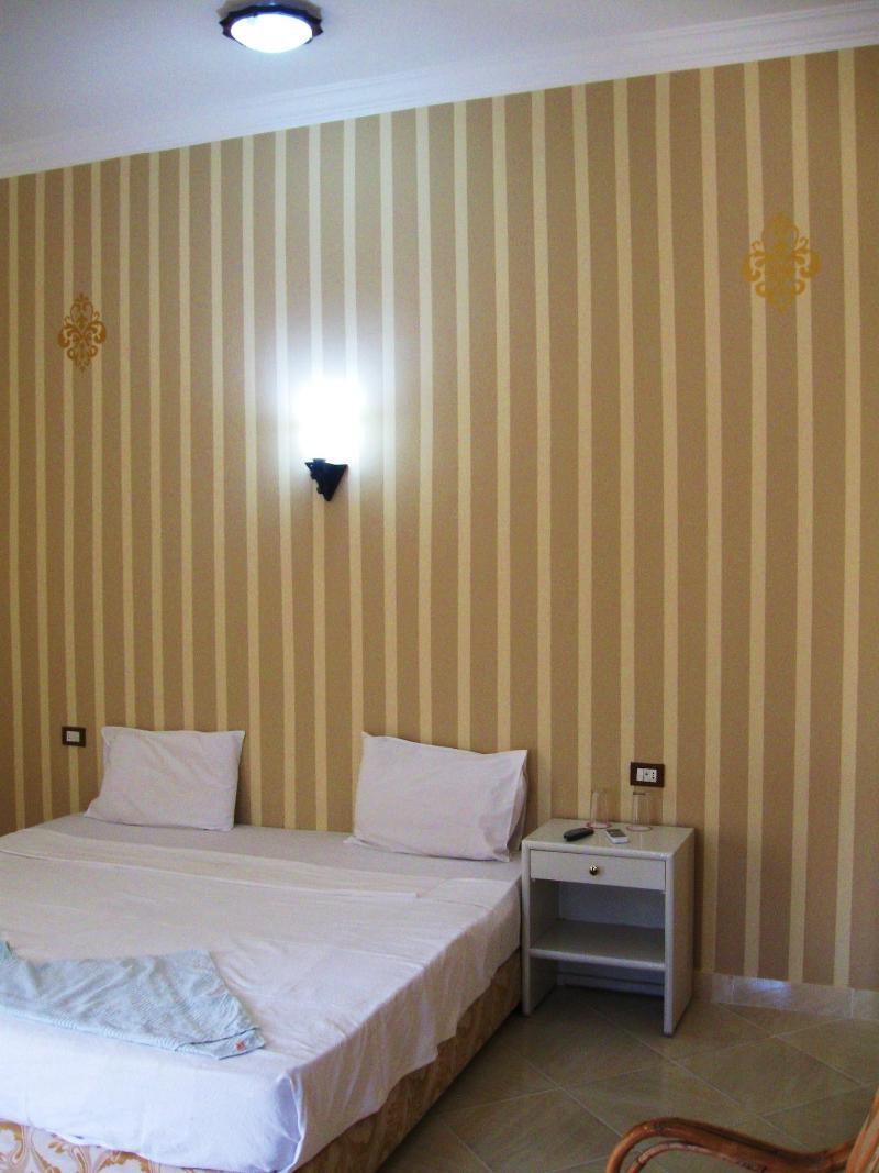 לוקסור Nile Valley Hotel מראה חיצוני תמונה