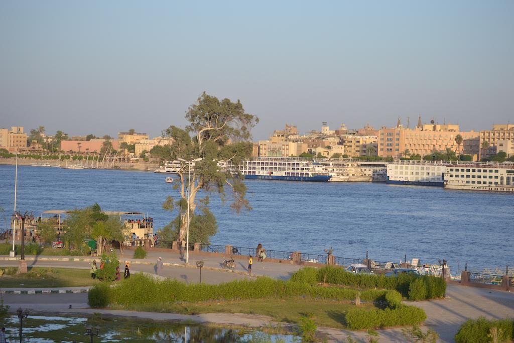 לוקסור Nile Valley Hotel מראה חיצוני תמונה
