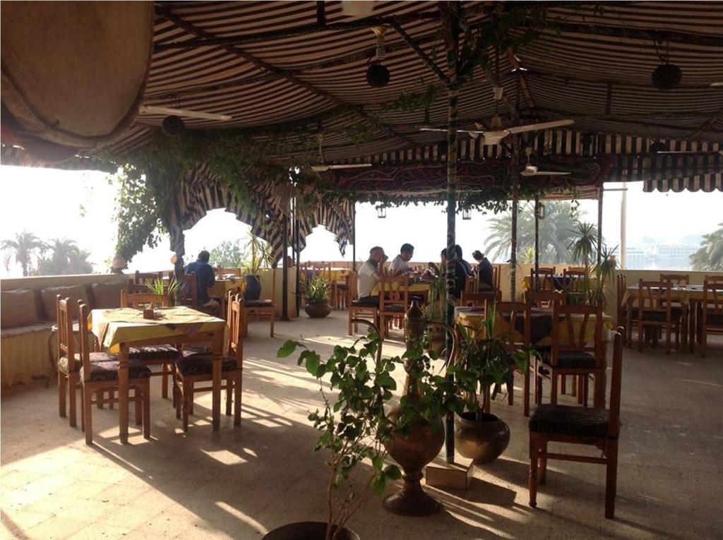 לוקסור Nile Valley Hotel מראה חיצוני תמונה